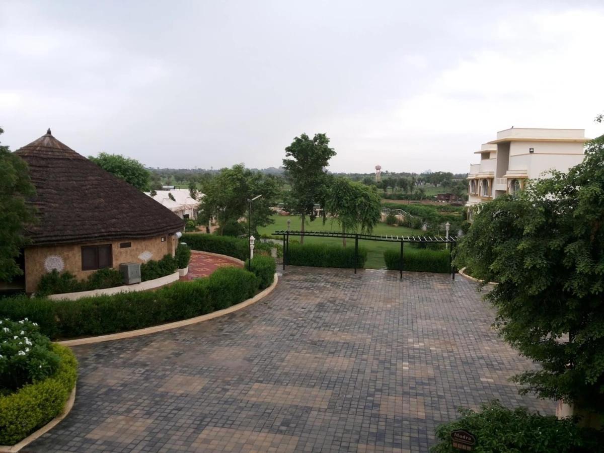 Neelkanth'S Bagar Inn Resort Jhunjhunu Zewnętrze zdjęcie