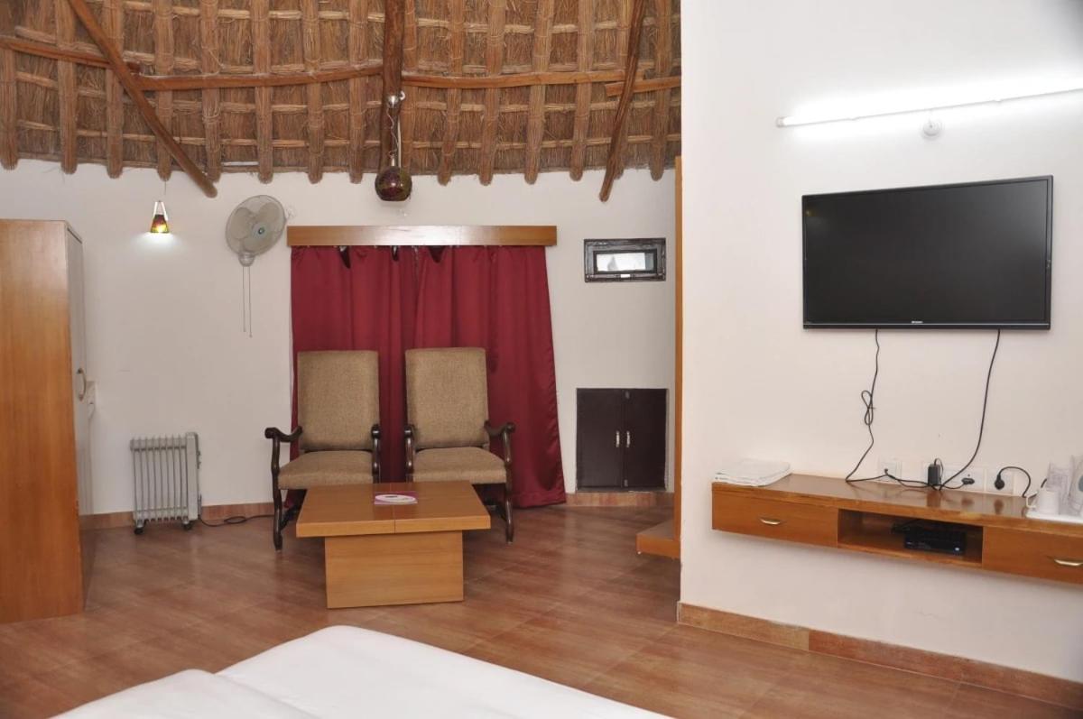 Neelkanth'S Bagar Inn Resort Jhunjhunu Zewnętrze zdjęcie