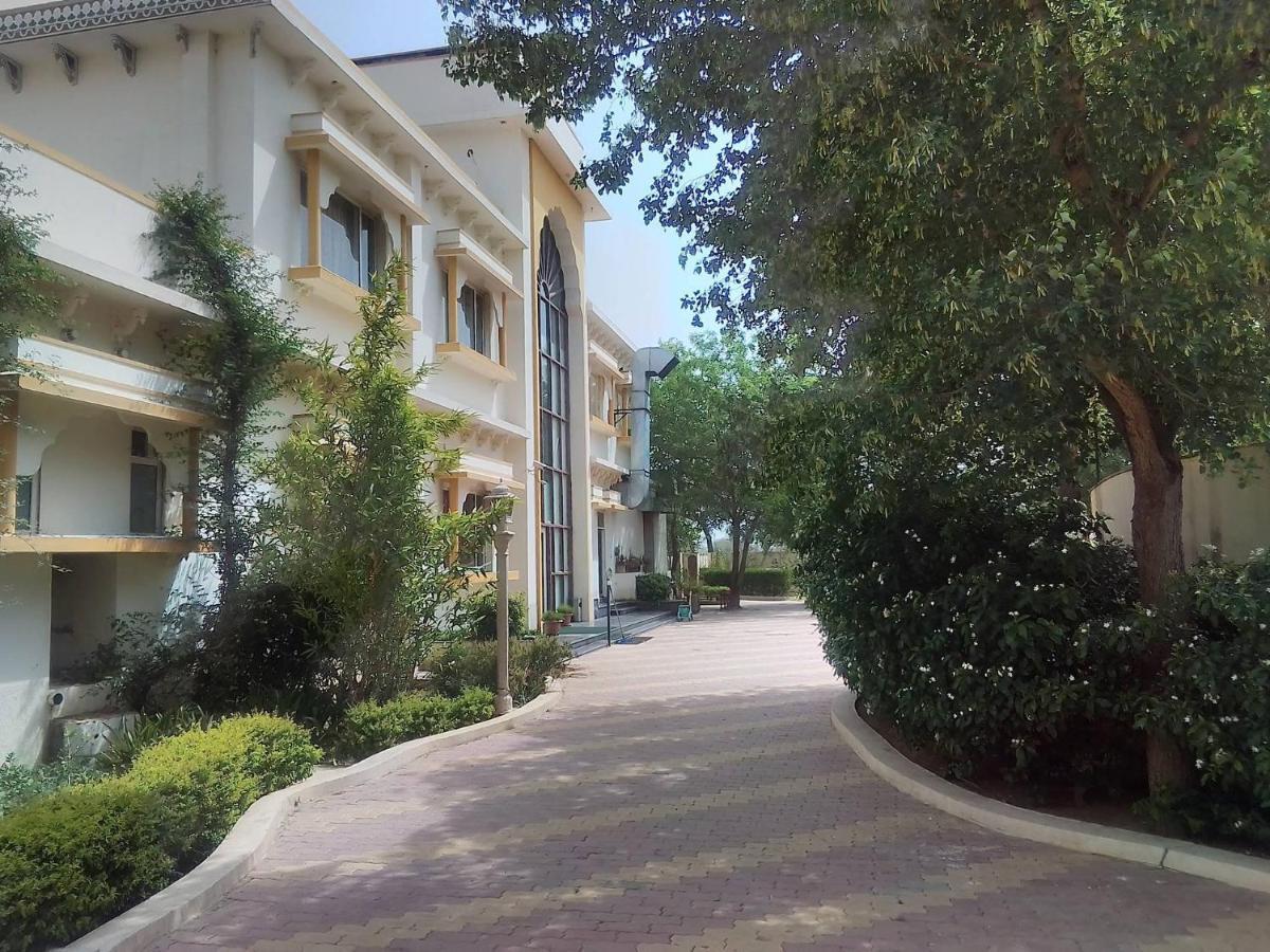 Neelkanth'S Bagar Inn Resort Jhunjhunu Zewnętrze zdjęcie