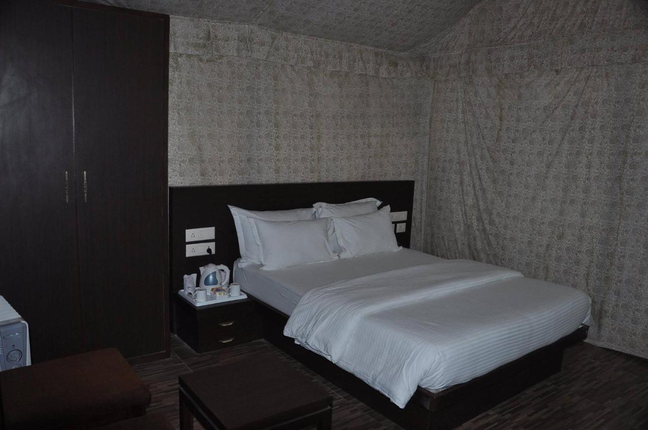 Neelkanth'S Bagar Inn Resort Jhunjhunu Zewnętrze zdjęcie