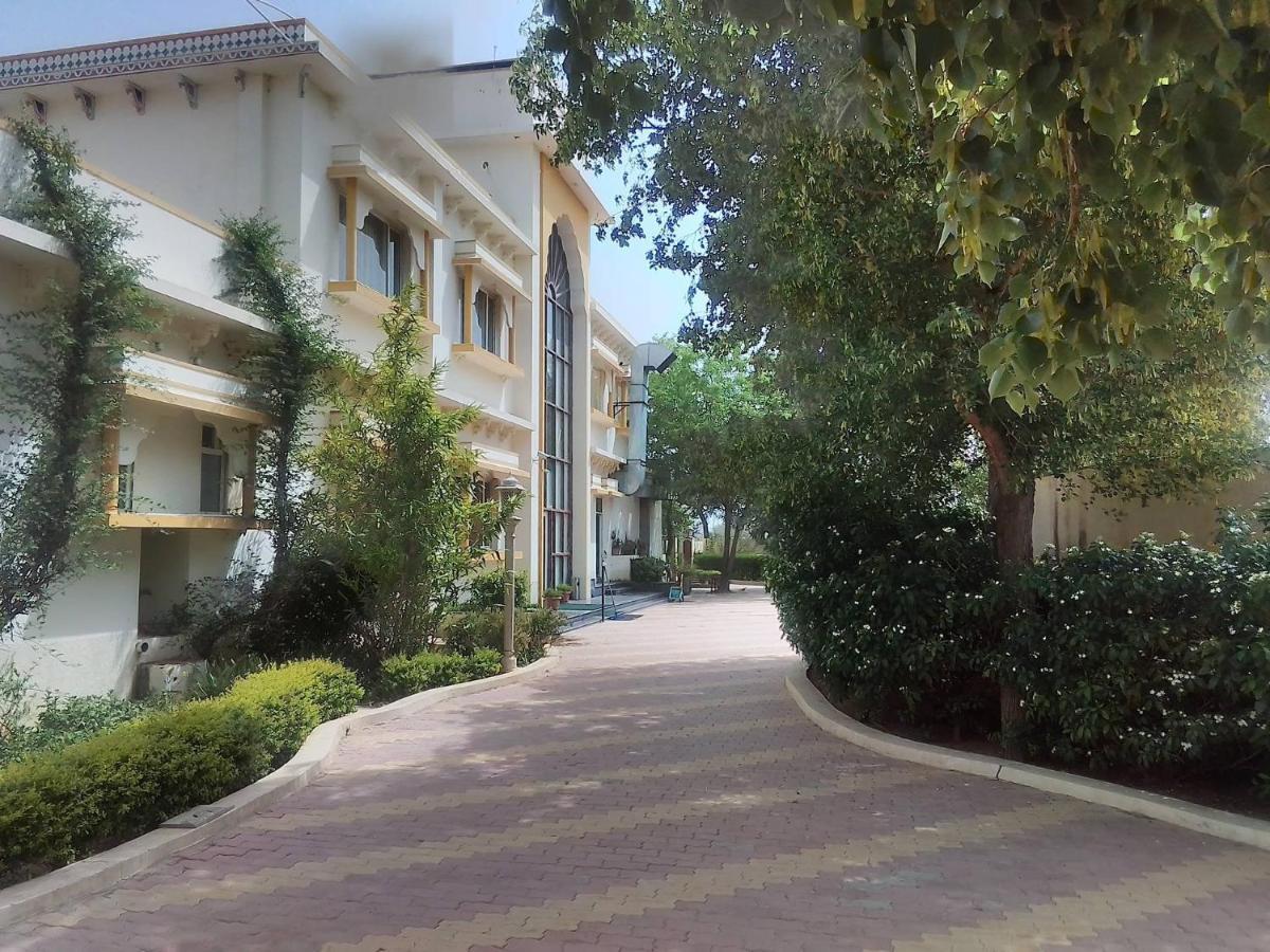Neelkanth'S Bagar Inn Resort Jhunjhunu Zewnętrze zdjęcie